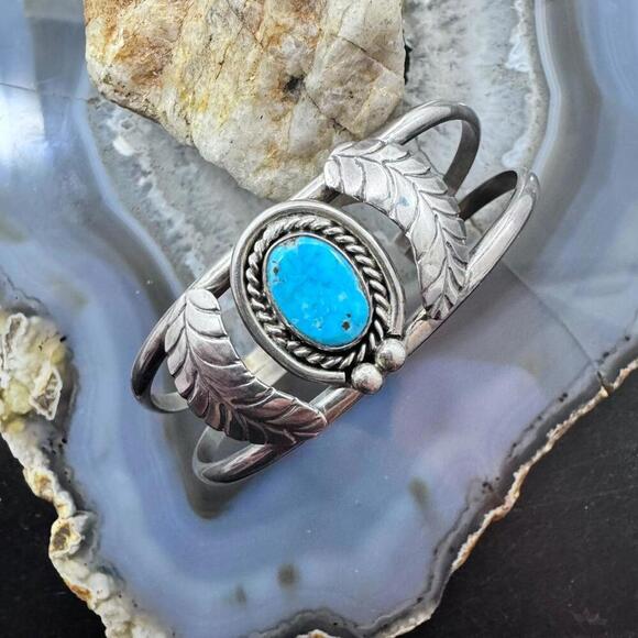 Vintage Native American Silver Oval Turquoise Decorated Split Shank Bracelet - Picture 2 of 10